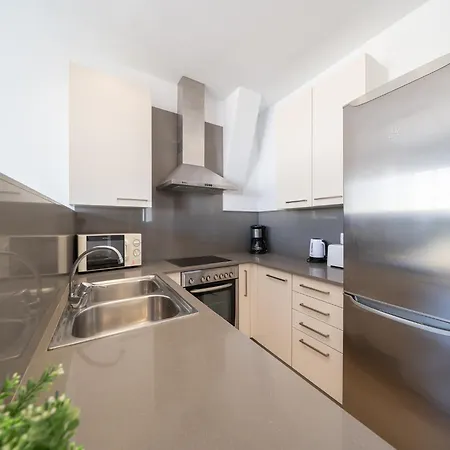 Apartment 2 Bedroom In Costa Brava